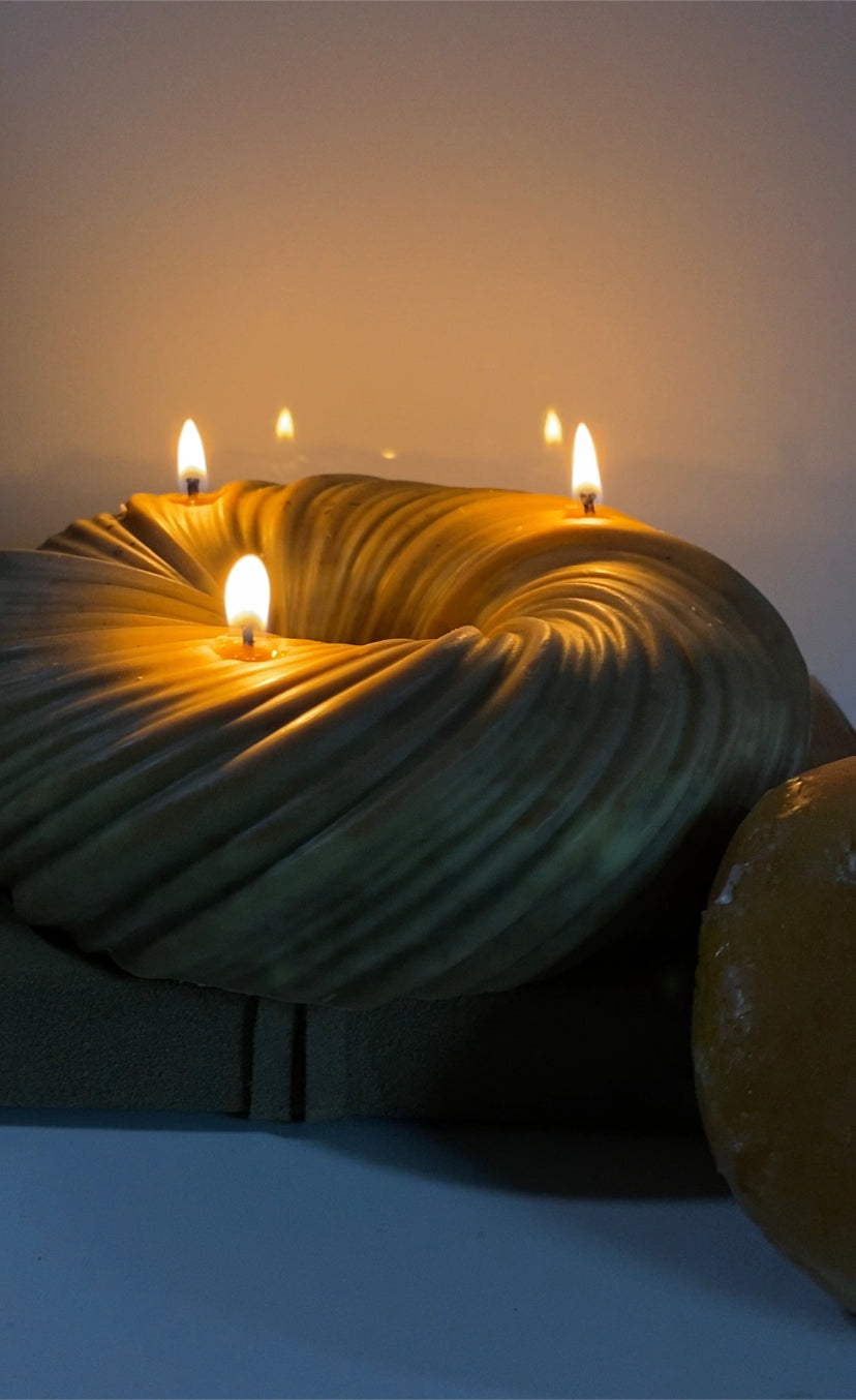 3 wick Donut Wreath Candle image 5