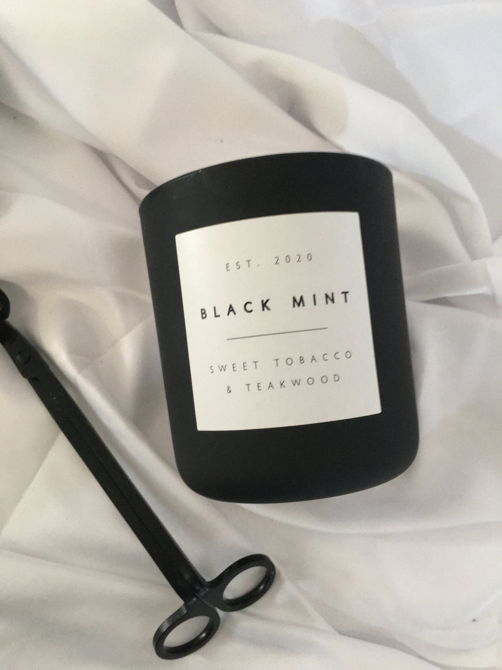 Black Mint Signature 12 oz Candles image 3